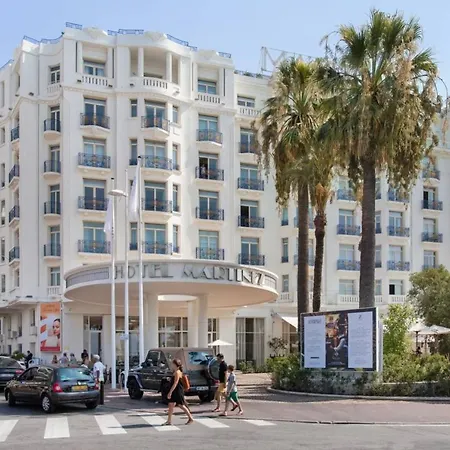 2bedroom Apartment, 10mins To Croisette Beach